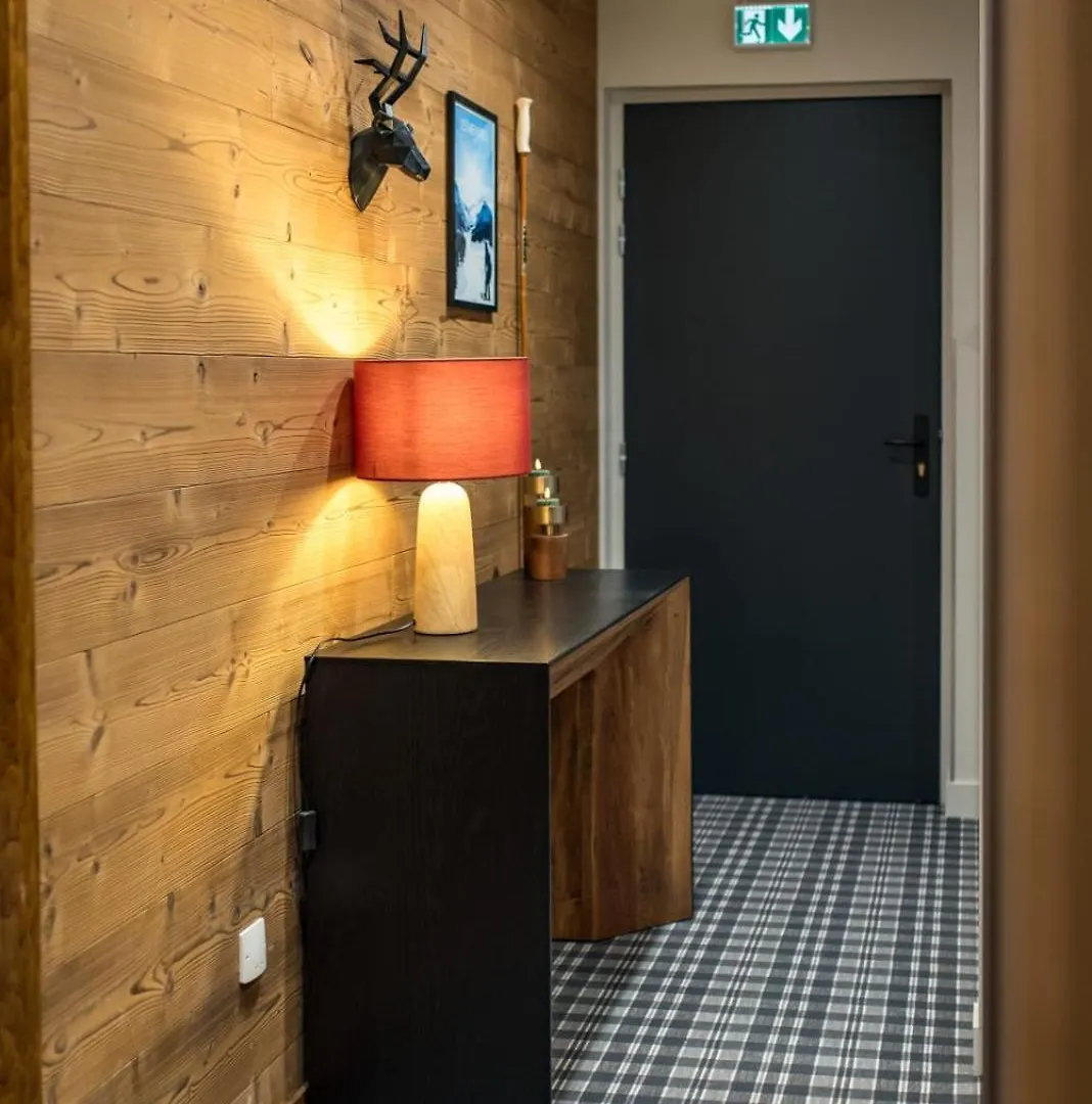 Cozy 6 To 8 People In Orelle Direct Val Thorens