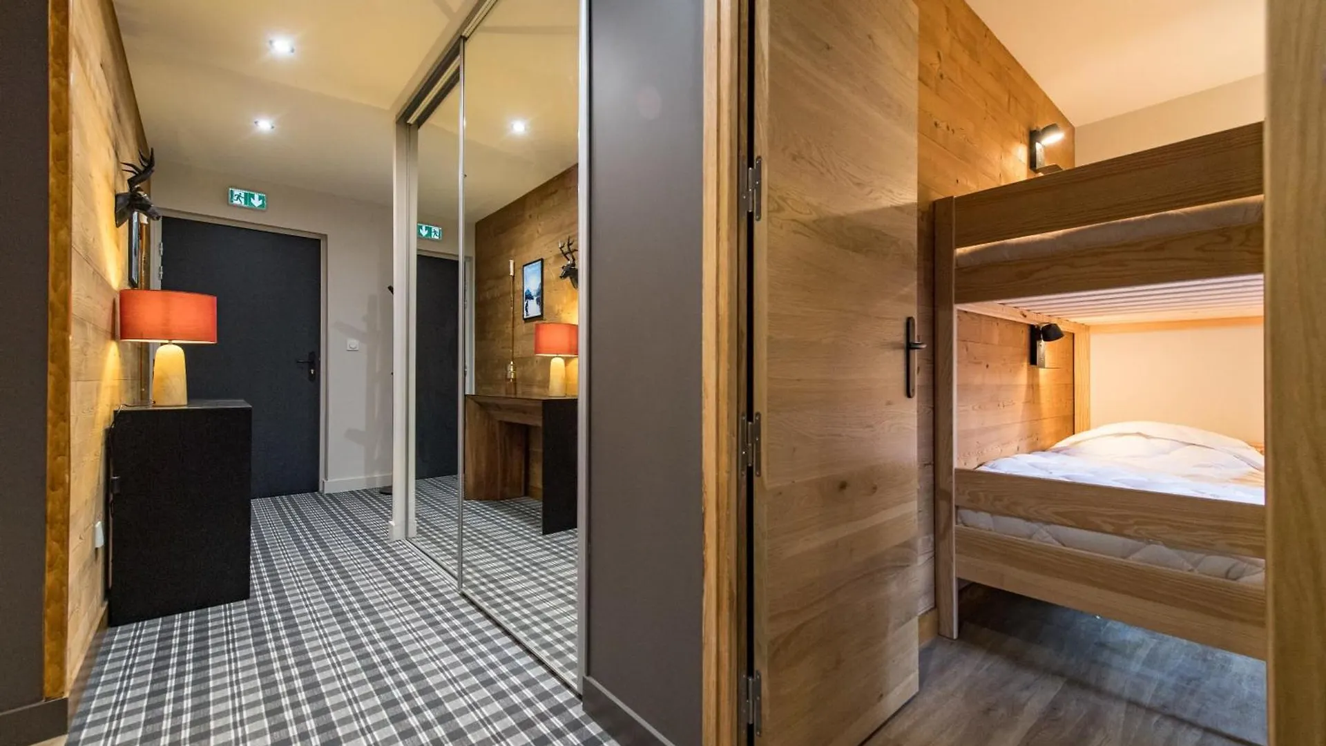 Cozy 6 To 8 People In Orelle Direct Val Thorens